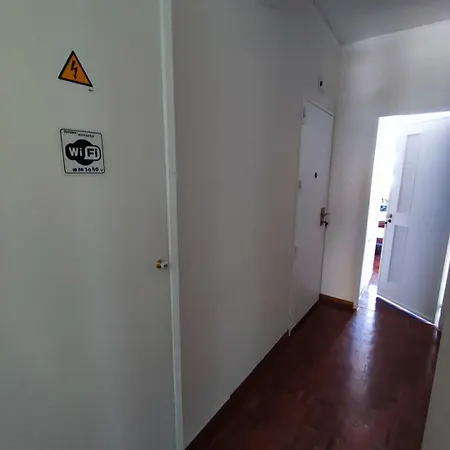 Lägenhet Lisbon, With Ac In Penha De Franca, *