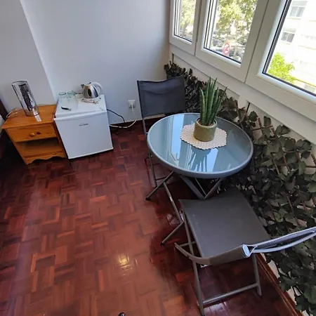 Lägenhet Lisbon, With Ac In Penha De Franca, *
