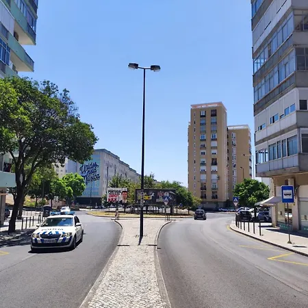 Apartment Lisbon, With Ac In Penha De Franca, Lisbon