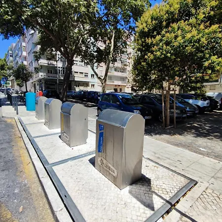 Vendégház With Ac In Penha De Franca, Lisboa