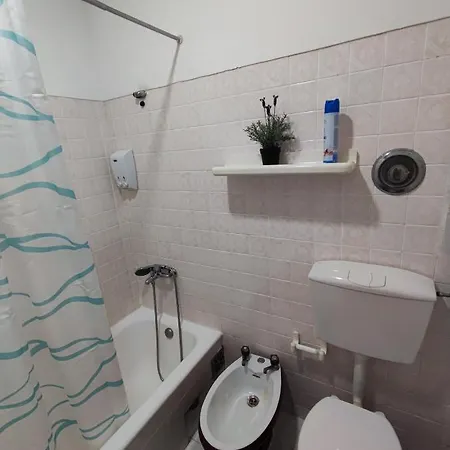 With Ac In Penha De Franca, Lizbona